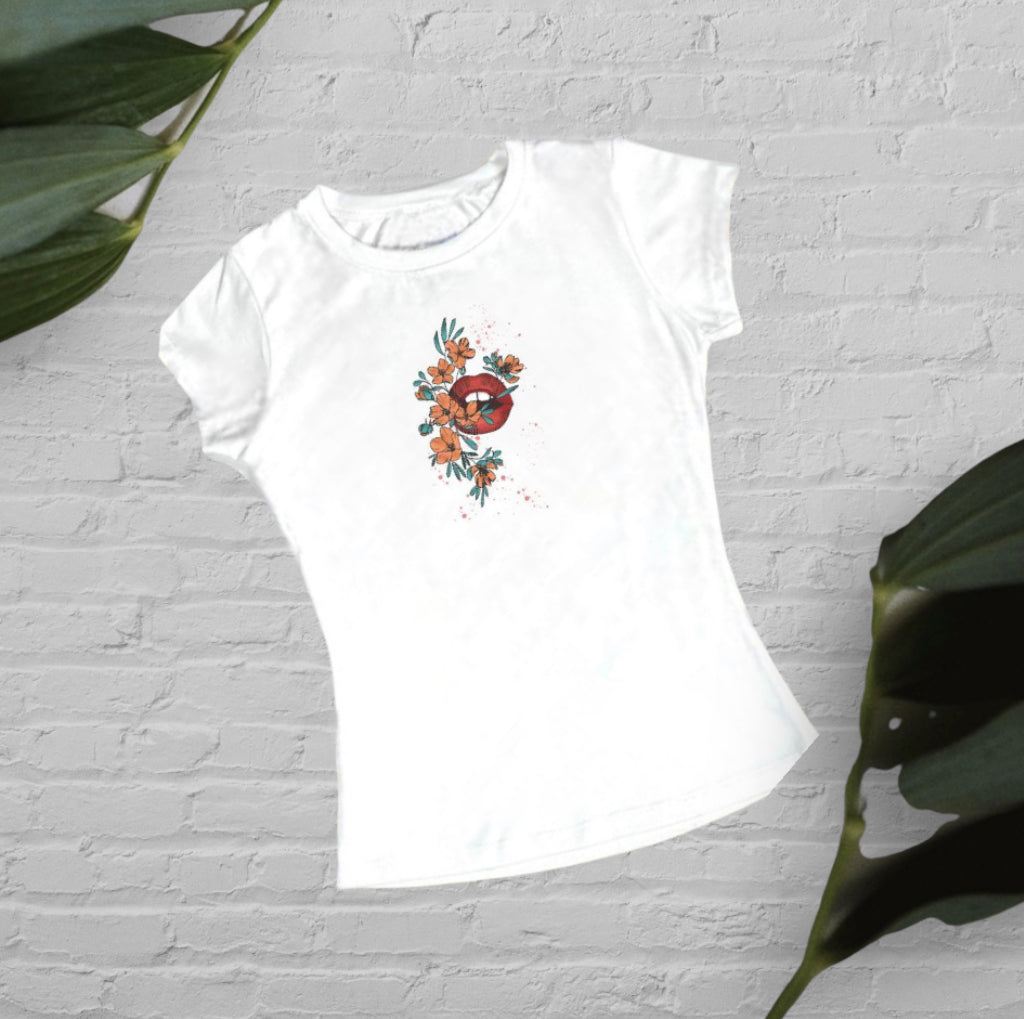 Camiseta Lips & Flowers